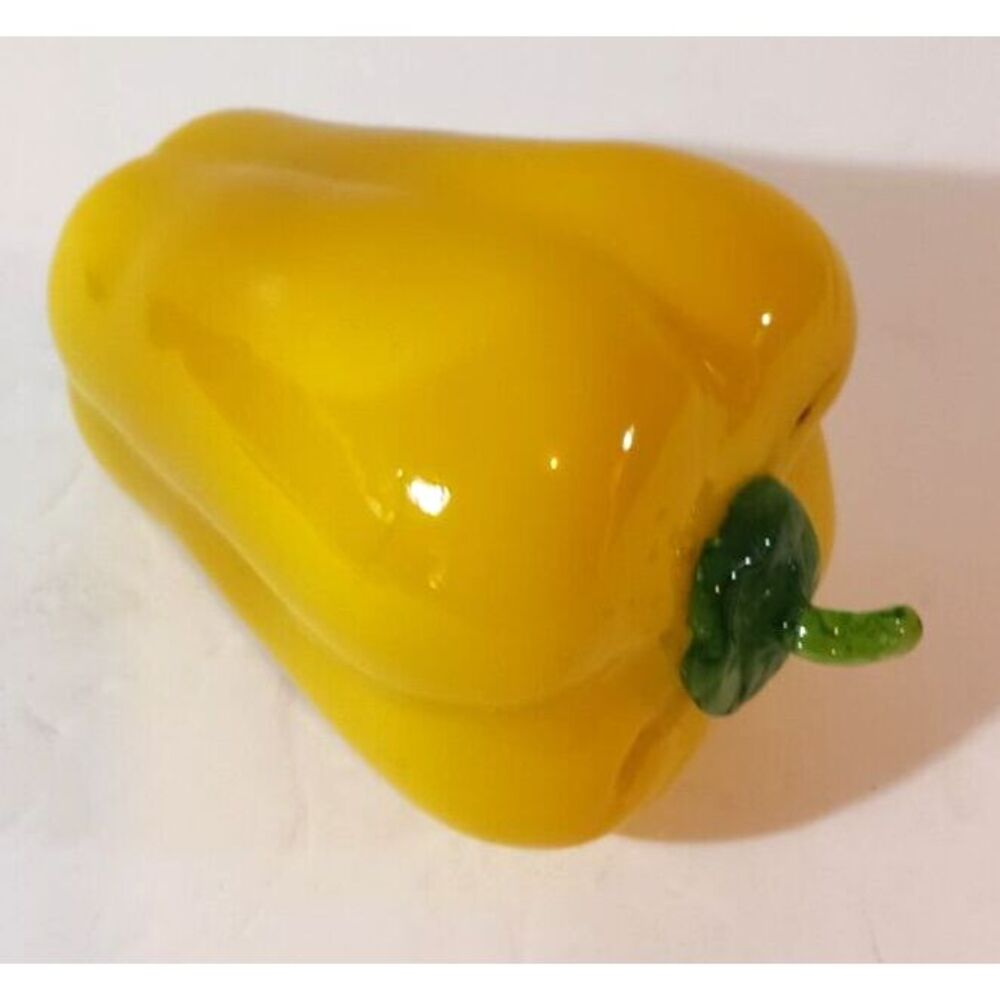 Vintage BELL PEPPER YELLOW ART GLASS Hand Blown Vegetable 4.5"